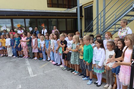 SPREJEM PRVOŠOLČKOV CERKNICA 16 FOTO LJUBO VUKELIČ